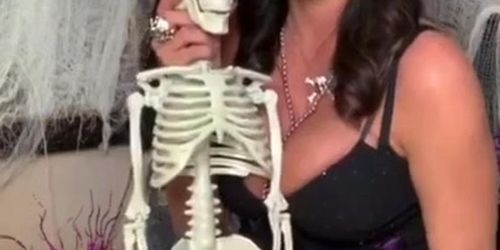 Ariella Ferrera Witch With Big Boobs