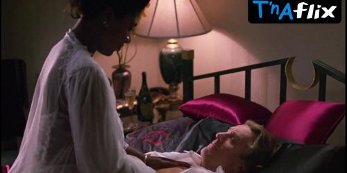 Sheryl Lee Ralph Sexy Scene  in Mistress