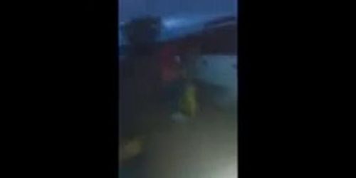 Se la cogen en una fiesta