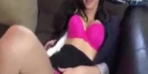 Secretaria muy cachonda folla sabroso en el sofa