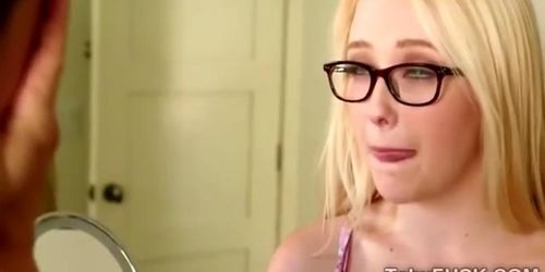 Little nerdy bitch Samantha blows her uncle Erik big dick (Samantha Rone)