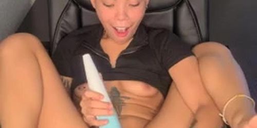 Shweetnlow vibrator orgasm and squirt (Shweetnlow Shweetnlow)