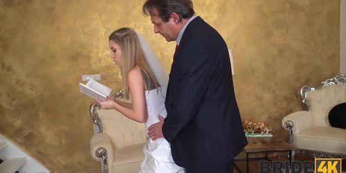 BRIDE4K. Psychologist sits and watches bride getting sexual experience in wedding dress