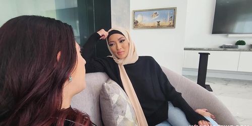 Hijab Hookup Nikki Knightly, Channy Crossfire