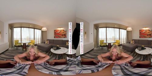 Blonde bombshell Rachael Cavalli is here to give you the ultimate Porn Star Experience in VR