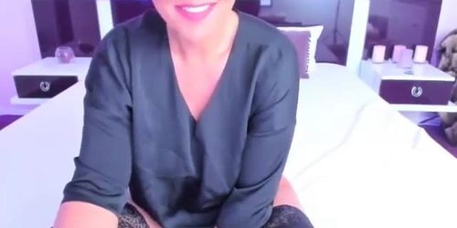 Cute Mature Mom Orgasming On Web Cam