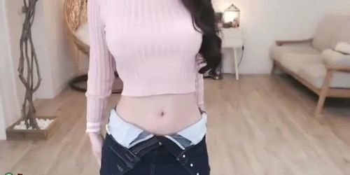 Korean 18yo camgirl shows her big tits