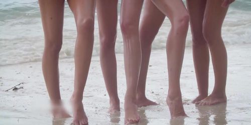 4 girls on beach