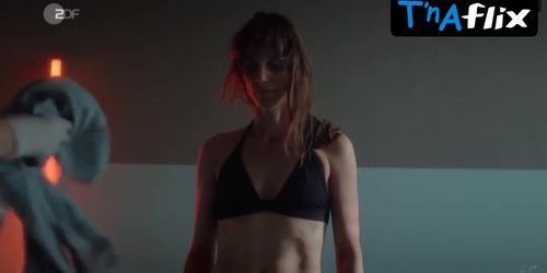 Sophie Lutz Underwear Scene  in Soko Leipzig