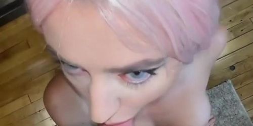 teen pussy is fucked by the big dick