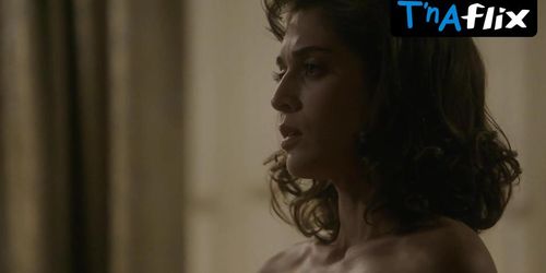 Lizzy Caplan Butt,  Breasts Scene  in Masters Of Sex