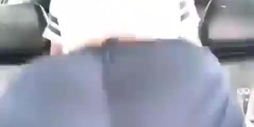 Big booty twerking in car