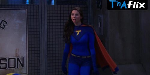 Kira Kosarin Sexy Scene  in The Thundermans