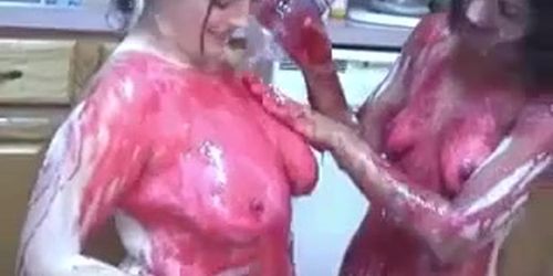 Enjoy Watching Cooking Oil Shower