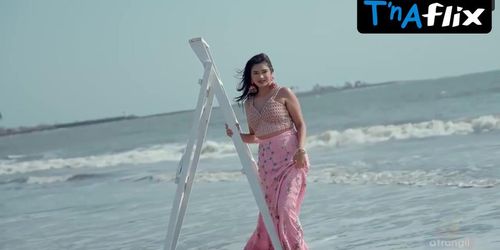 Muskaan Mohnot Sexy Scene  in Flaunt