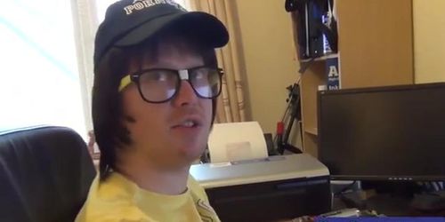 Nerd pornstar informs his strategies