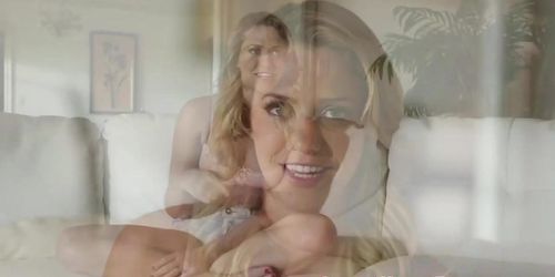 Lesbian amateur pussylicked by girl