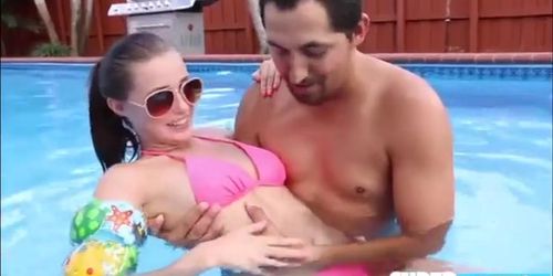 Amateur caucasian Carolina Sweet gets fucked by her swimming trainor