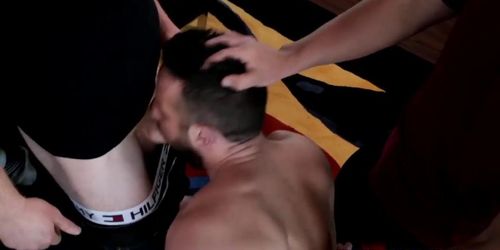 Straight guy sucking amateur jocks in trio