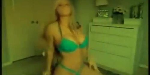 Sexy Gisele show her big tits