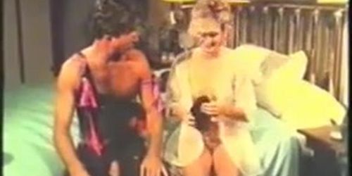 TEN LITTLE MAIDENS ESPAÑOL (Ginger Lynn)