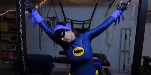 Superheroine Batgirl Captured Bound and Tortured