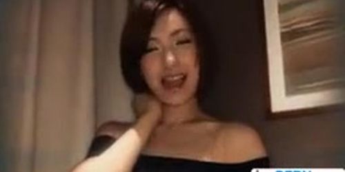 Sexy Asian girl enjoys deepthroat