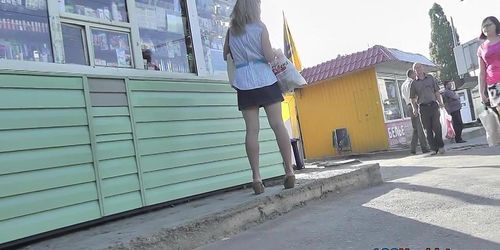 Free upskirt video shows an amazing flabby ass