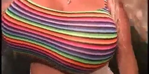 Maxi Mounds Rainbow Top