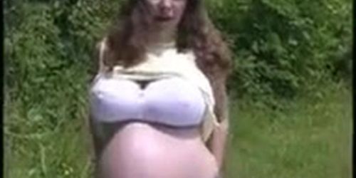 Pregnant showoff