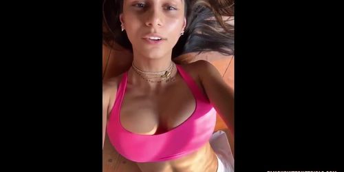 mia khalifa onlyfans leak beautiful nude (Mathangi Arulpragasam)