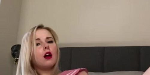 HORNY PUSSY FUCKS SMALL DILDO