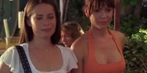 Alyssa Milano 36C-23-36 - Charmed 02