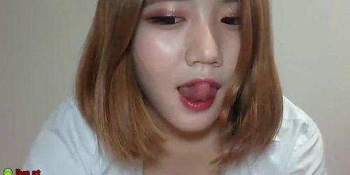 Korean sweet chubby camgirl show