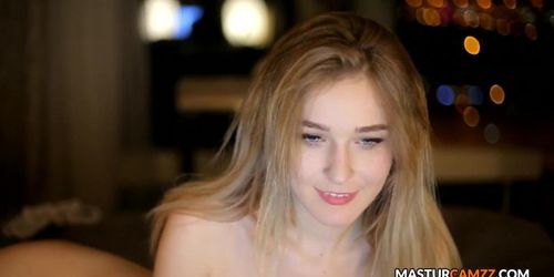 Dirty Little-Boobed Cammodel Makes Her Cunt Contract