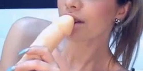 Sexy Cam Girl Sucks On Her Toy