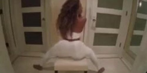 sexy singer beyonce twerks her nice ass for you