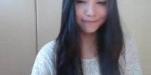 Hot Asian Webcam GIrl Plays 2