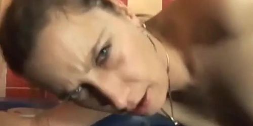 One armed pal is pumping a cheap whore full of cum in a jacuzzi