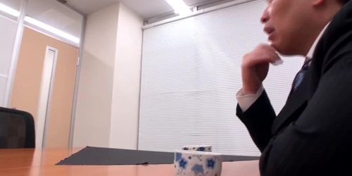 Maho Ichikawa fucks at the office