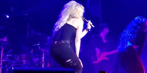 Shakira Booty bounce