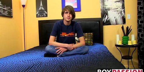 Hot twink wanks his nice dick until he cums (Alex Hunter)