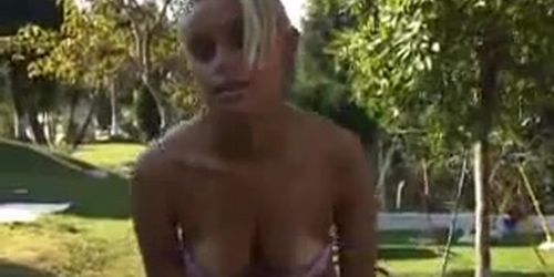 la blonde teen strip mxa