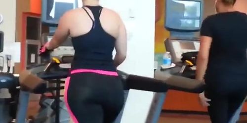 Pawg on Treadmill