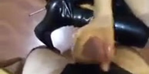 cum on boots ?.mp4