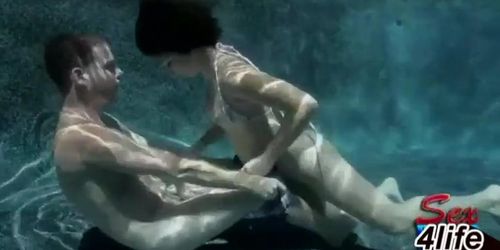 Mandy Sky - Sex Under Water