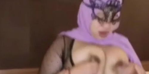 Bokep Indo Tante Hijab Montok Dientot Minta Ampun