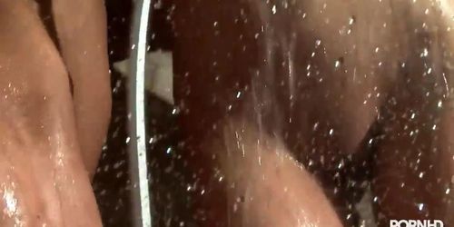 Eufrat Lesbian under the shower