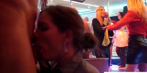 Real party amateurs sucking off strippers