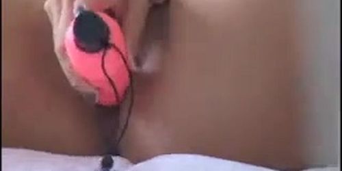 Window voyeur-girl with piercings and T.V. fucks vibrator! xxx